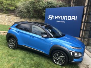 Hyundai Kona tre quarti da sopra