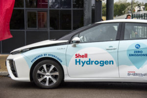Auto scritta Shell Hydrogen