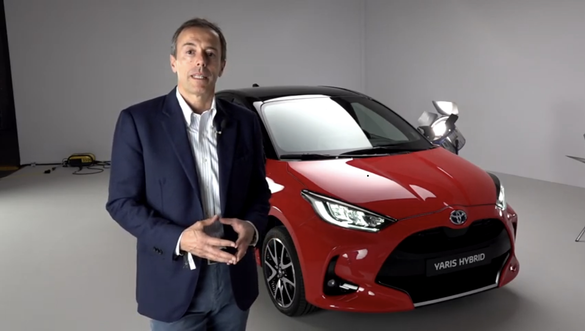 Mauro Caruccio con Toyota Yaris Hybrid 2020