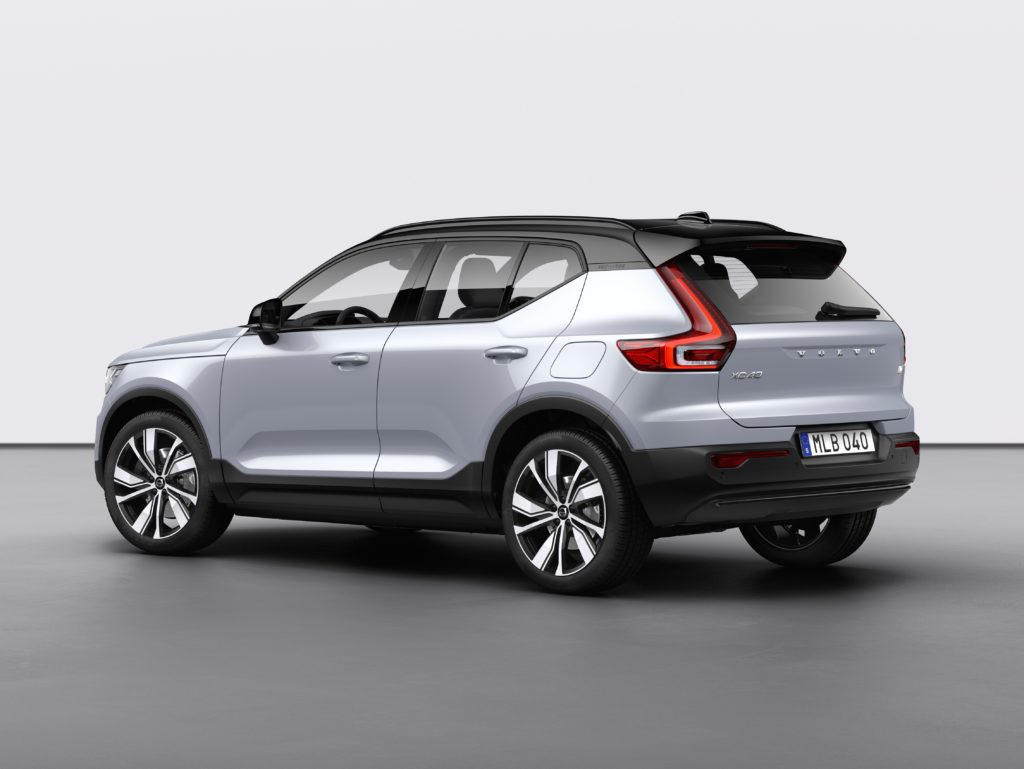 XC 40 recharge posteriore tre quarti statica