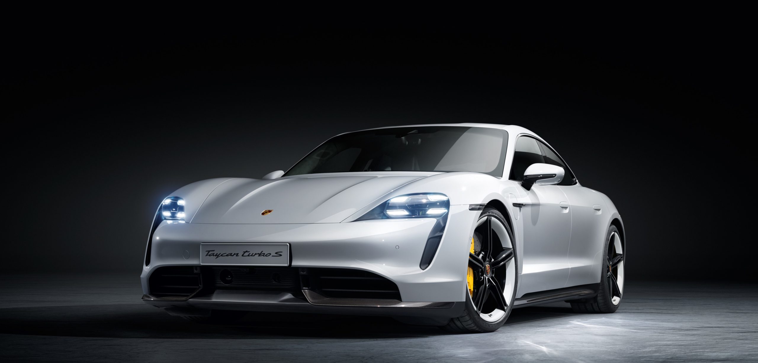 Porsche Italia da record e adesso la Taycan elettrica