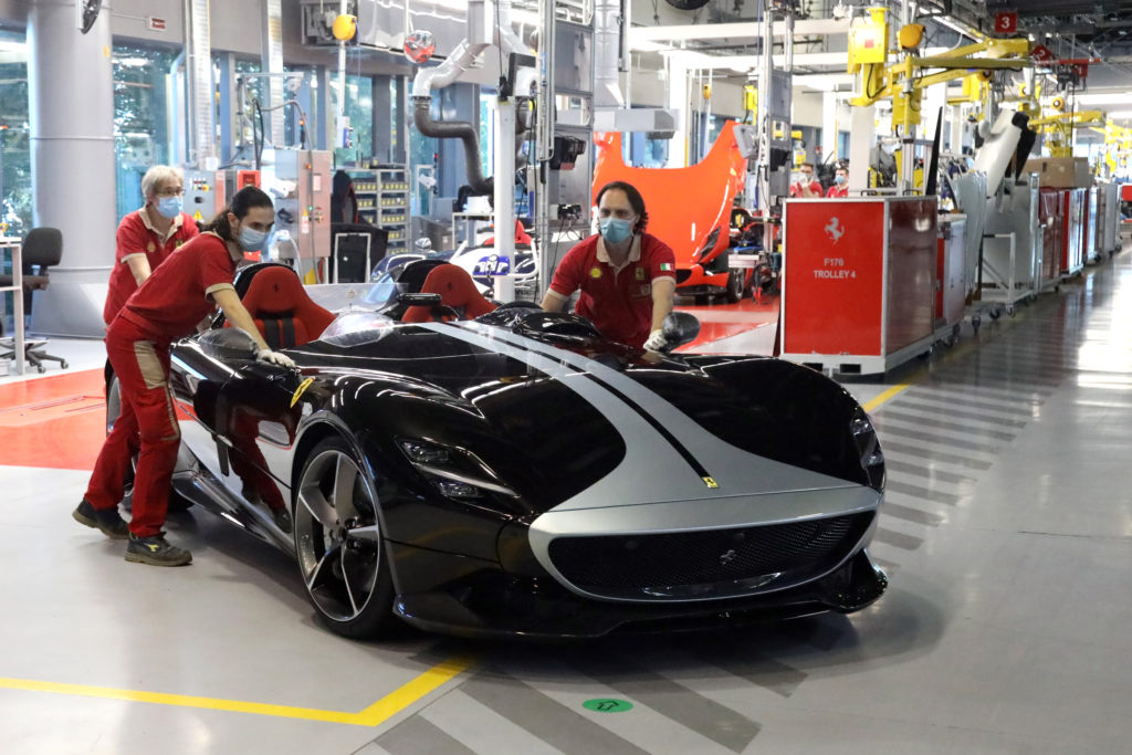 Ferrari riprende produzione