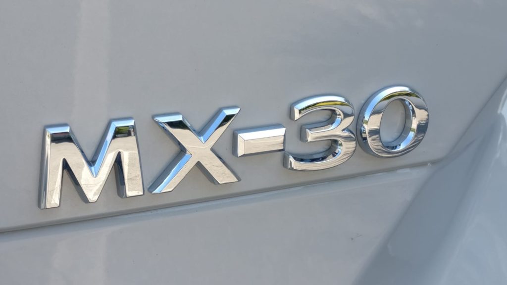 Mazda MX-30 scritta badge