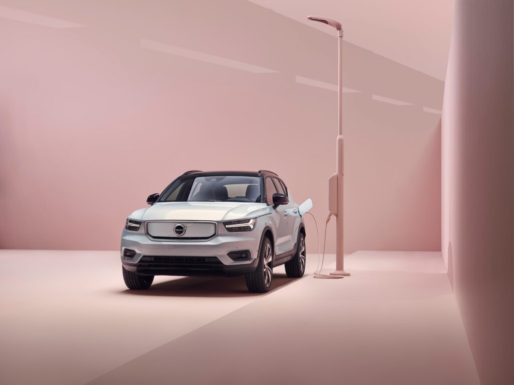 Volvo XC 40 ricarica