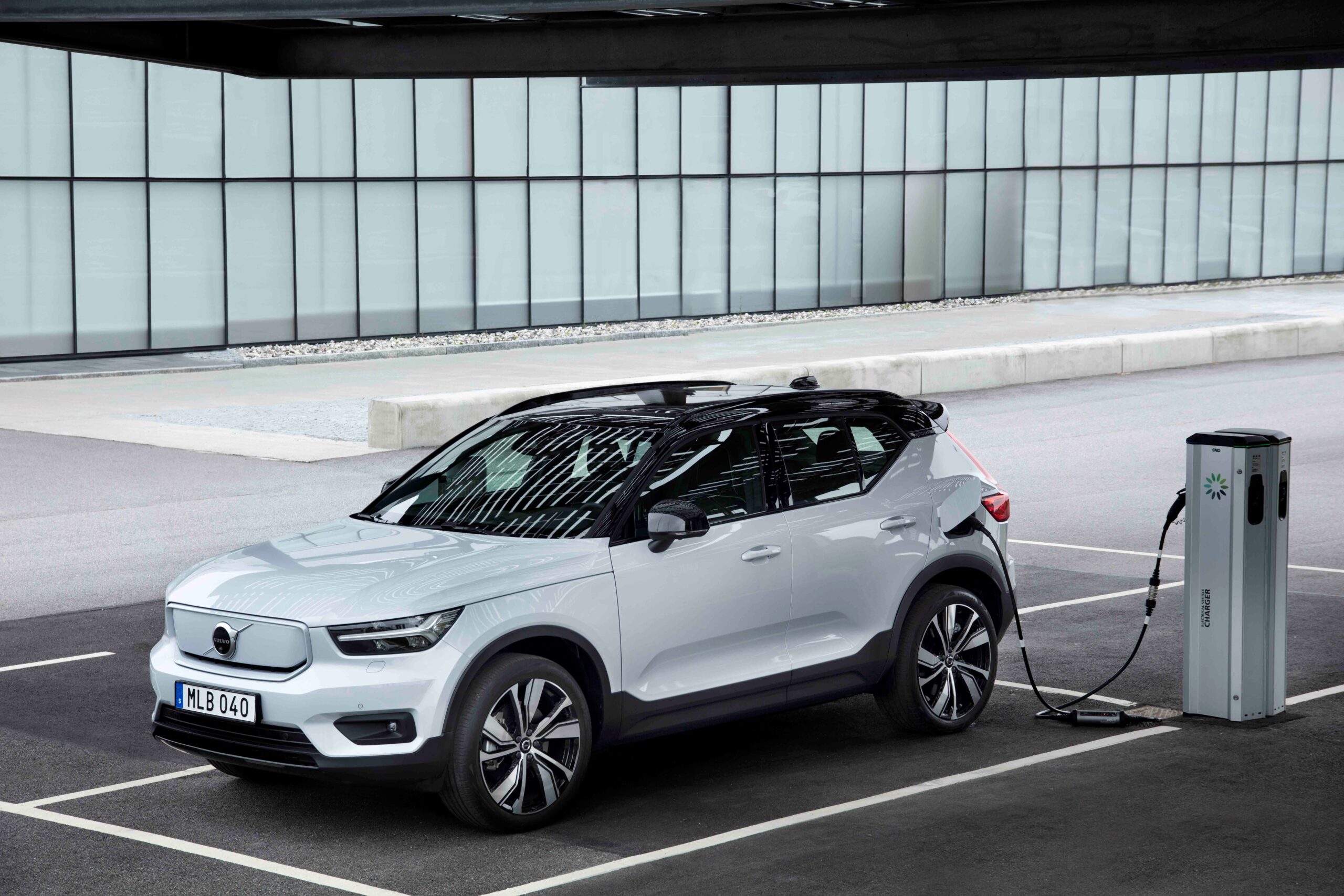 Volvo XC40 recharge ricarica