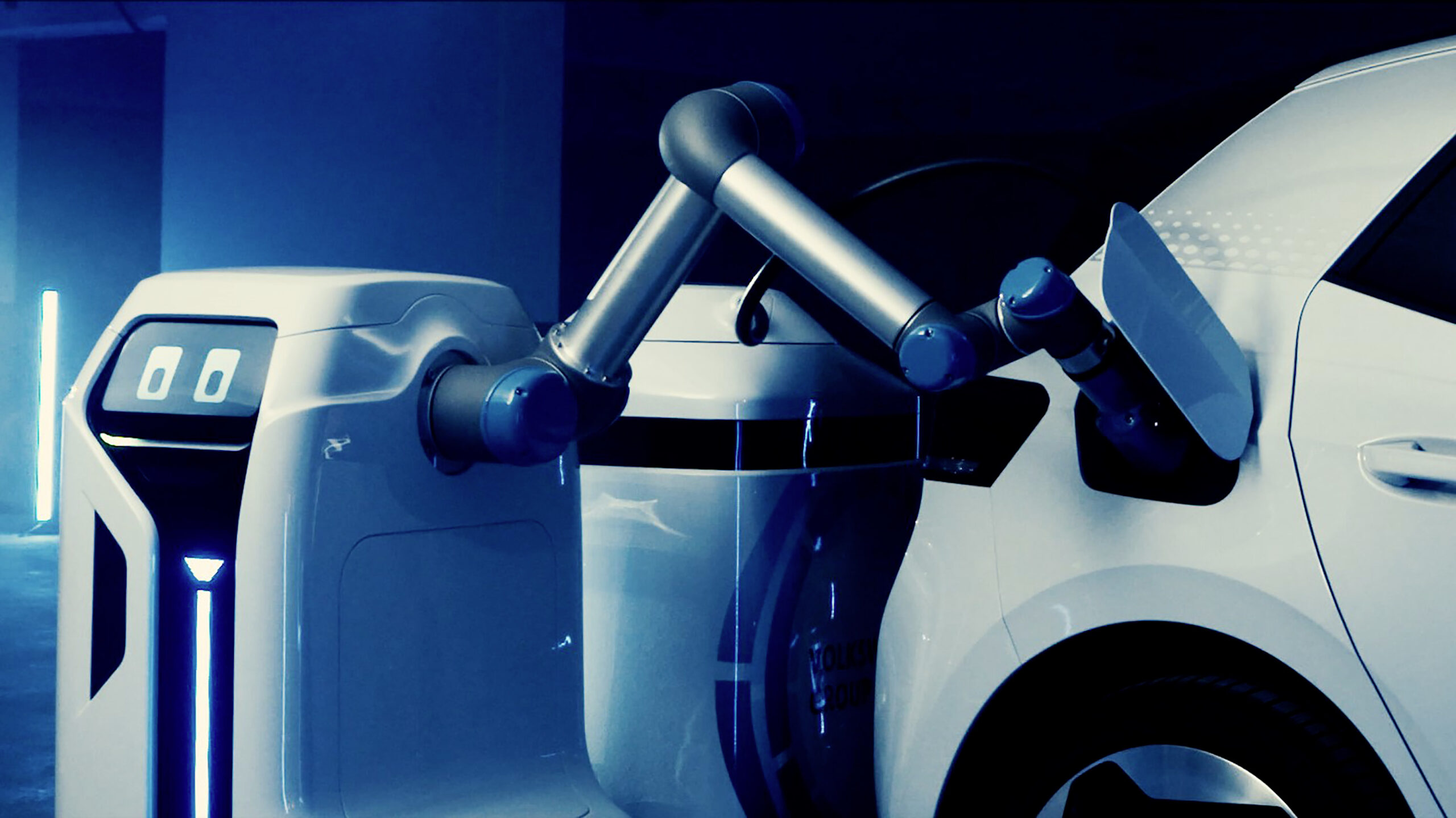 Robot Volkswagen ricarica elettrica