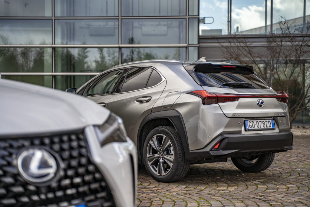 Lexus UX 300e