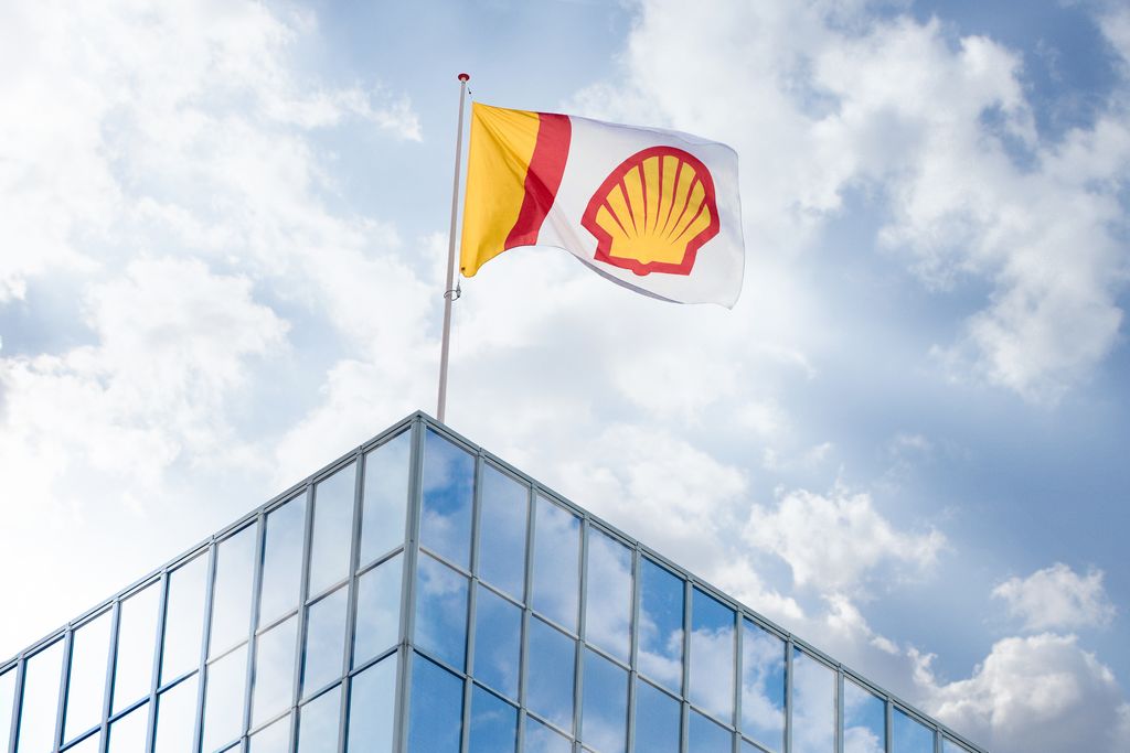 Shell condannata da un tribunale ordinario olandese ad accelerare sulla decarbonizzazione