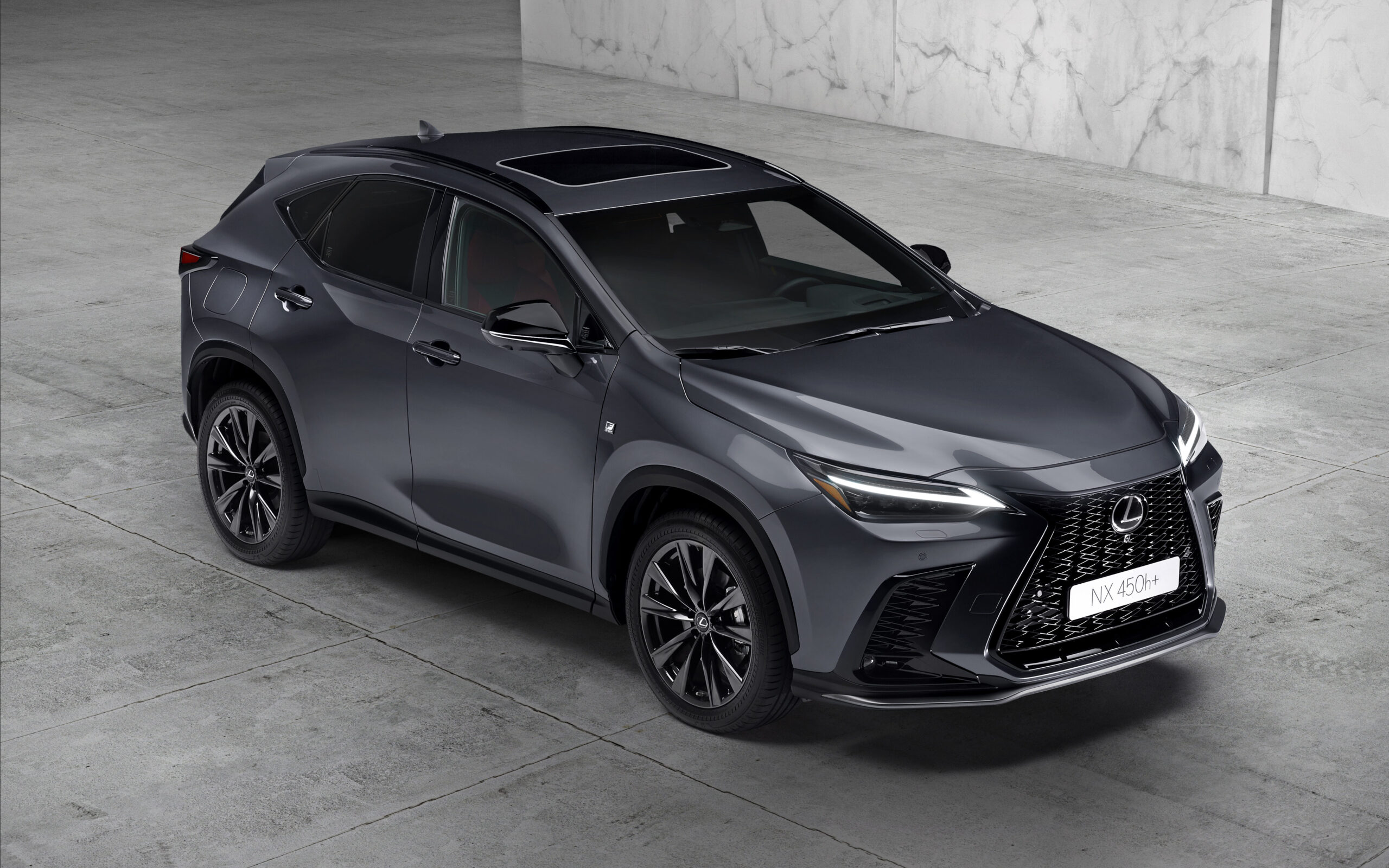 Lexus Nx plug-in avanti