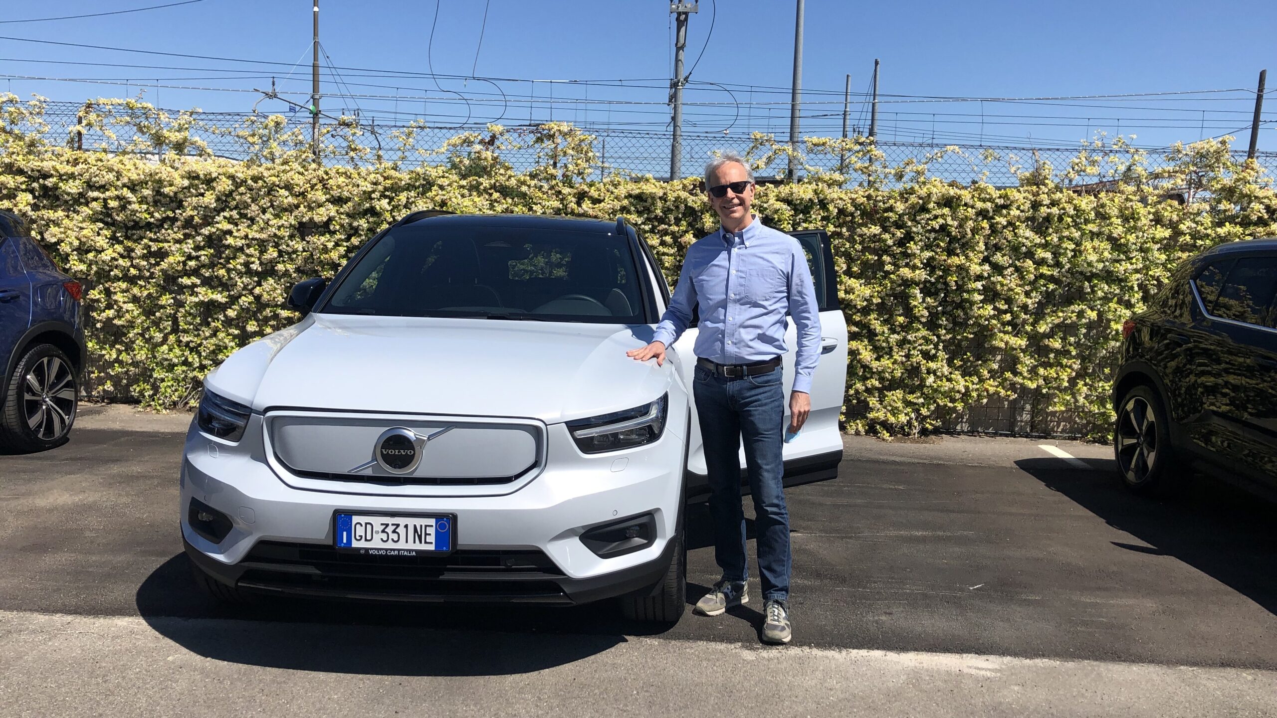 Inizio prova Volvo XC40 ev prev sede Volvo Bologna