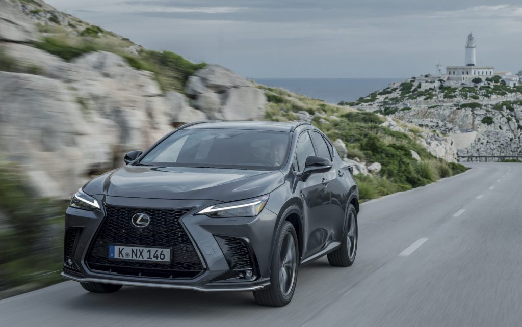 Lexus Nx frontale dinamico