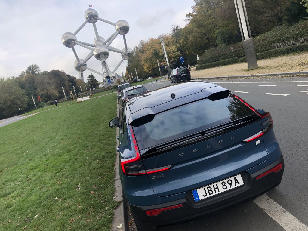 Volvo C40 recharge posteriore Atomium Bruxelles