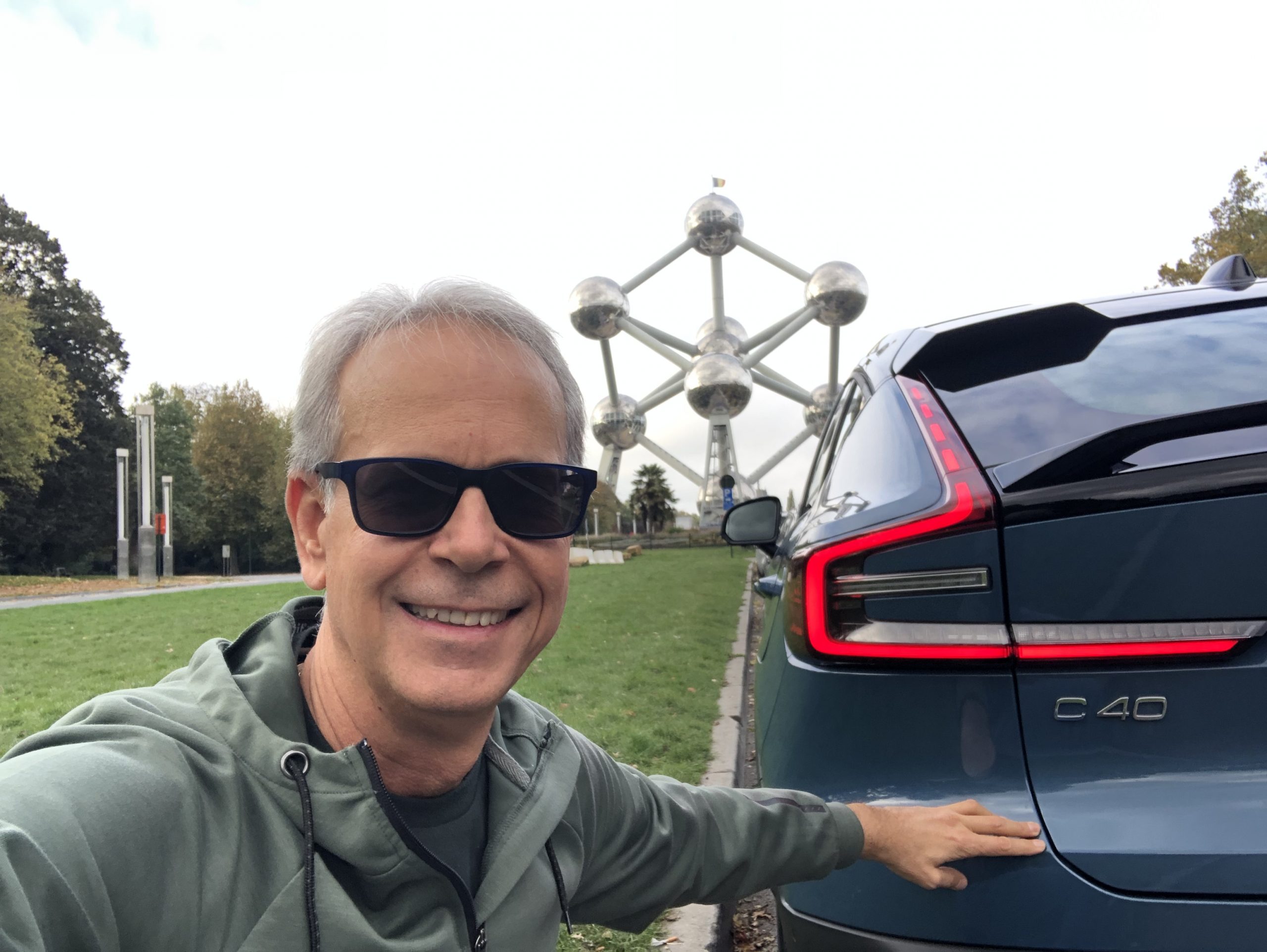 Fabio Orecchini con Volvo C40 recare Bruxelles Atomium