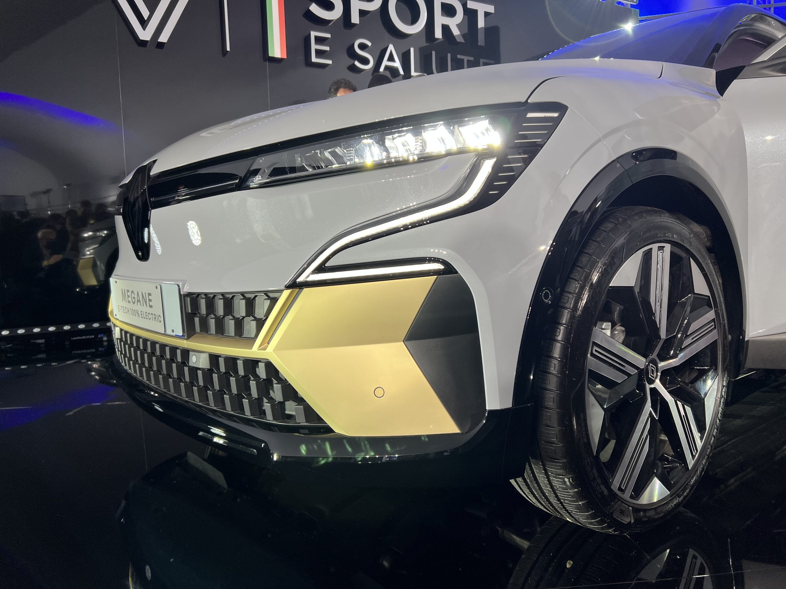 Renault Megane e-Tech elettrica, con Sport e Salute per il tempo di qualità