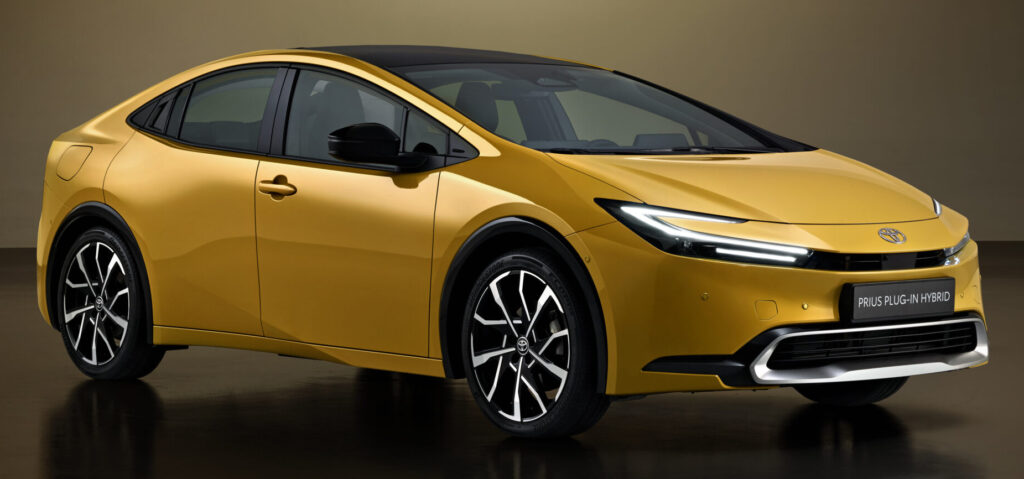 Prius Plug-in V esterno avanti