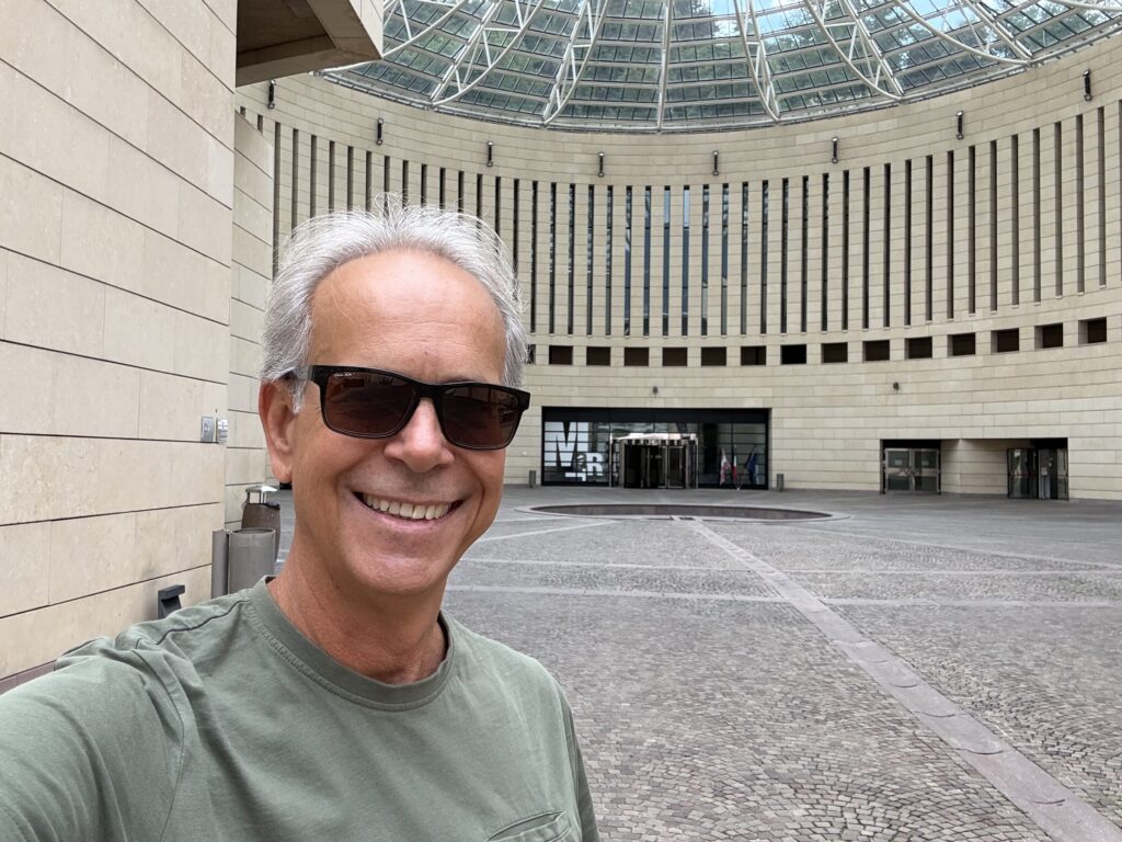 Fabio Orecchini viale accesso Mart Rovereto